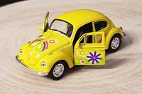 "Vw / Volkswagen Beetle , \" Hippie \" Welly , Gelb , 1 : 38 , Neu"