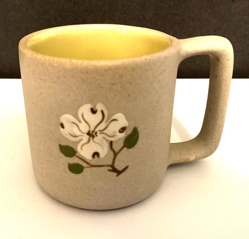 Vintage Pigeon Forge Pottery "Dogwood" Coffee/Tea Mug~Yellow Interior~Square Hdl
