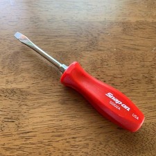 Snap-on SDD2AR RED Hard Handle Flat Head Screwdriver [Used]
