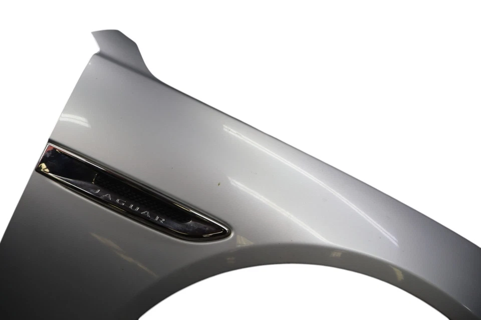 Conjunto de cubierta de guardabarros delantero derecho del lado del pasajero 17-20 Jaguar XE X260 OEM Foto 4 de 4
