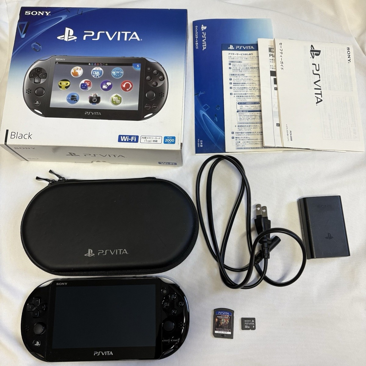 PlayStation Vita（PCH-2000)  美品 おまけ付き Excellent PS Vita PCH-2000 Sony Playstation Console w/Minecraft