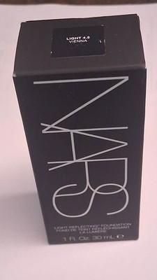 NARS Light Reflecting Foundation - Vienna (Light 4.5)  30ml/1oz