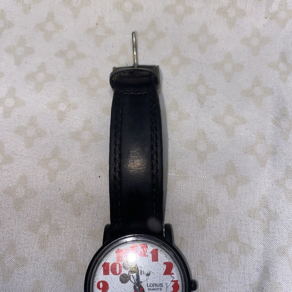 Vintage Walt Disney Lorus Plastic Mickey Mouse Watch 1980 display picture 2