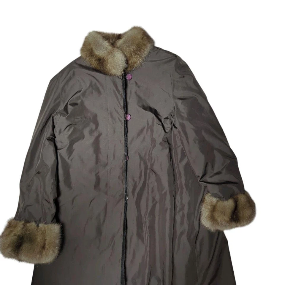 VIOLETA Women's Fur Coat ROSSIAN SABLE Brown One Size US L  Silk 100% Pre-owned - Image 2 of 4