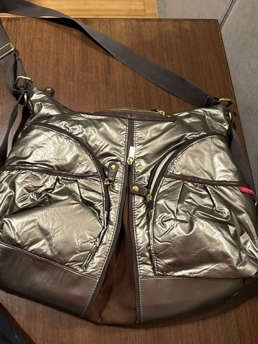 Skip hop versa diaper bag bronze adjustable pockets - Picture 2 of 9