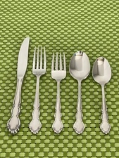 Oneida SATIN DOVER Stainless Heirloom Cube Mark Flatware SMART CHOICE A38G