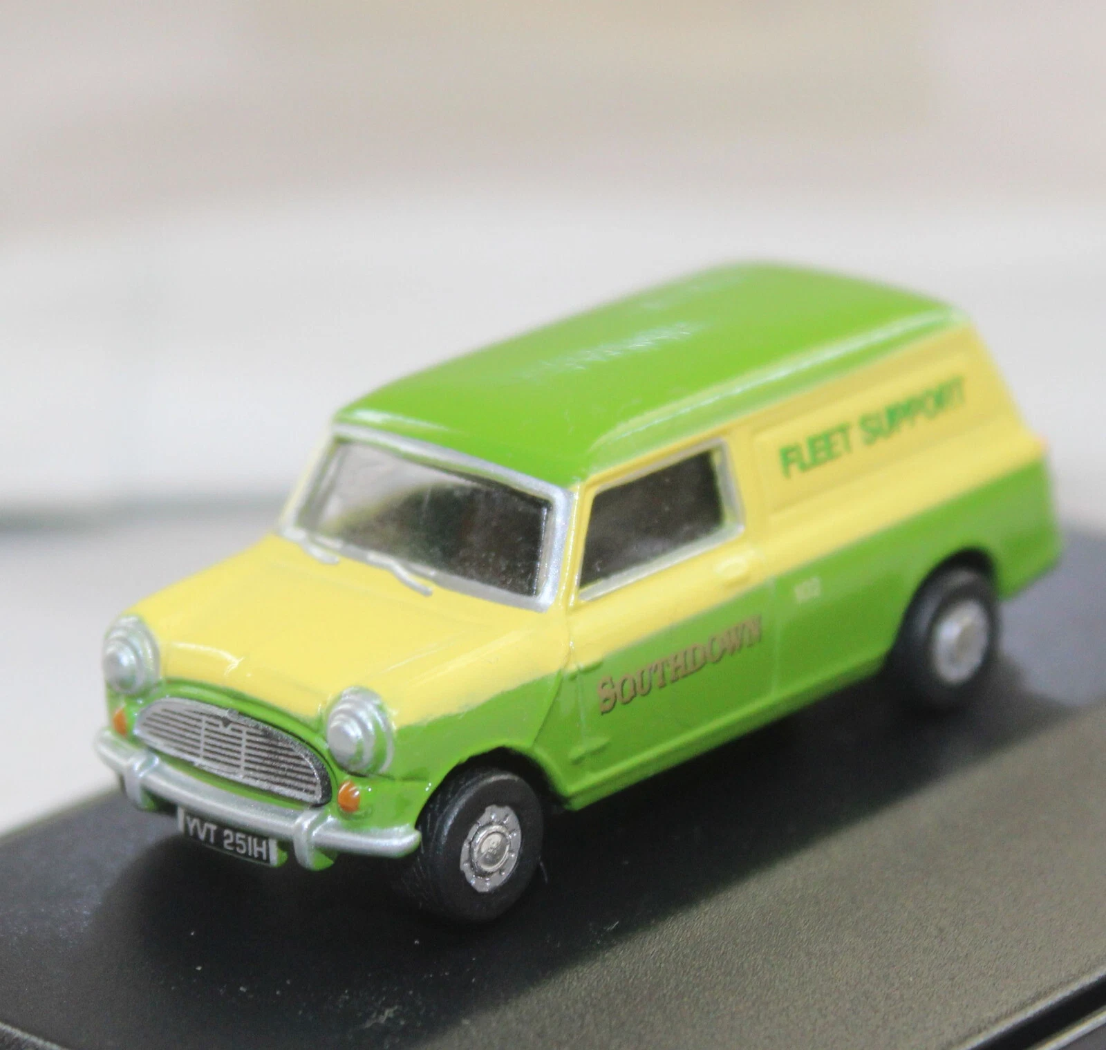 VANS OXFORD DIECAST 76MV028 MINI COOPER VAN SOUTHDOWN BUS COMPANY SUPPORTO FLOTTA