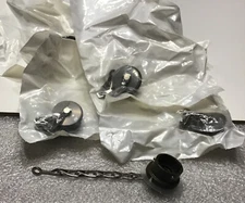 Lot Of 4 New GLENAIR MS3180-14C / MS318014C Protective cover with chain