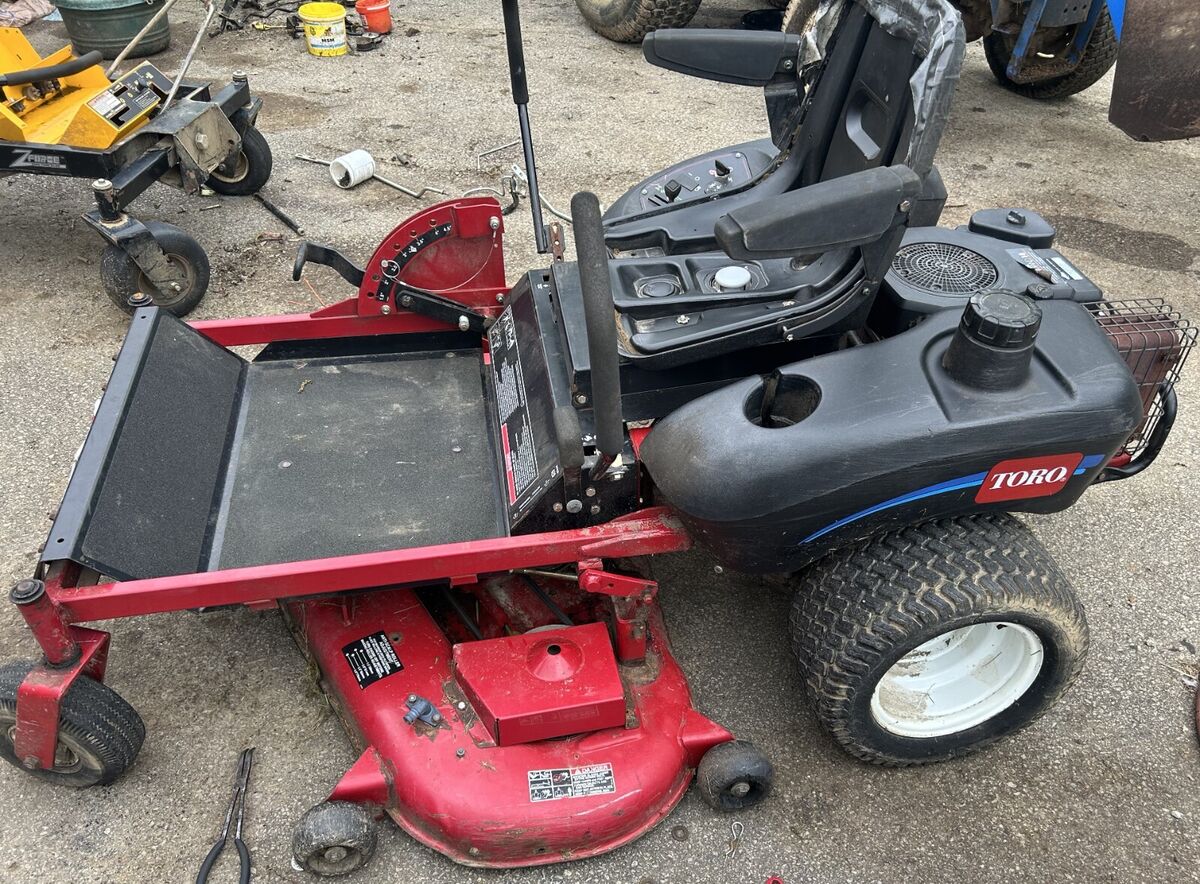 Toro TimeCutter 18-52 ZX (74702) Seat Pan 108-9572-03, 104 Toro TimeCutter 18-52 ZX (74702) Seat Pan 108-9572-03, 104