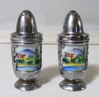 Occupied Japan Mt. Fuji Salt & Pepper Shakers Shaker Set