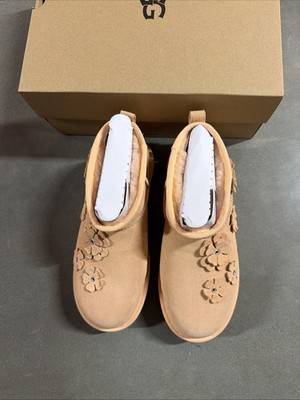 UGG Boots woman size 8w Floral  Woman classic ultra mini fleur