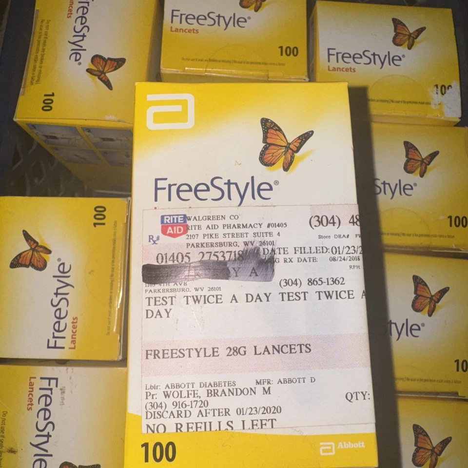 Lancetas Freestyle calibre 28 10 cajas (100 quilates) 1000 lancetas estériles exp. 11/2025 Foto 2 de 2