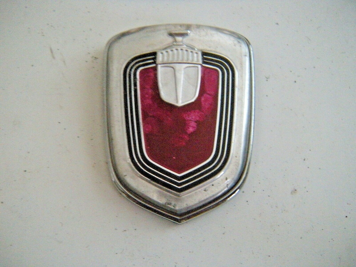 Chevy Monte Carlo Roof Pillar Badge Emblem 2000-05