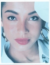Sade lovely close-up Smooth Operator British legend 8x10 inch photo
