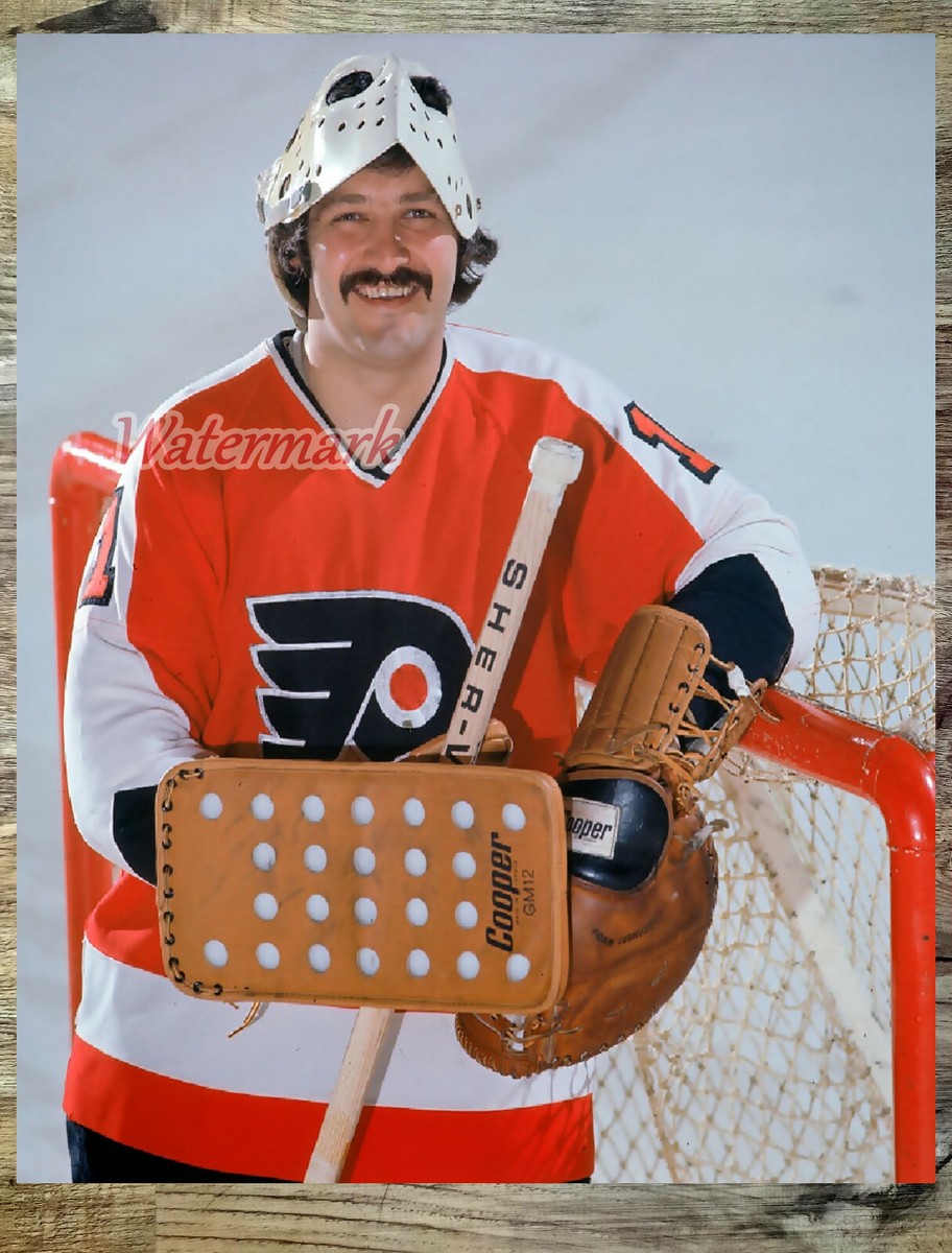 Bernie Parent Philadelphia Flyers vintage action photo from 1974 championship season
