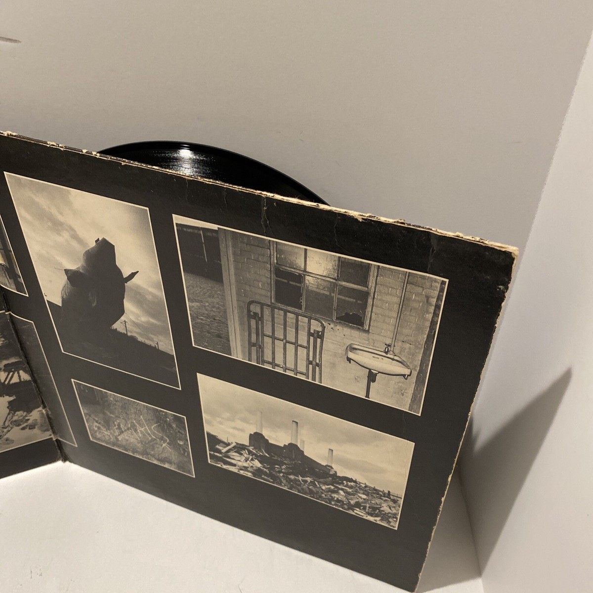 Pink Floyd - Animals 1977 Vinyl Record LP Columbia JC 34474
