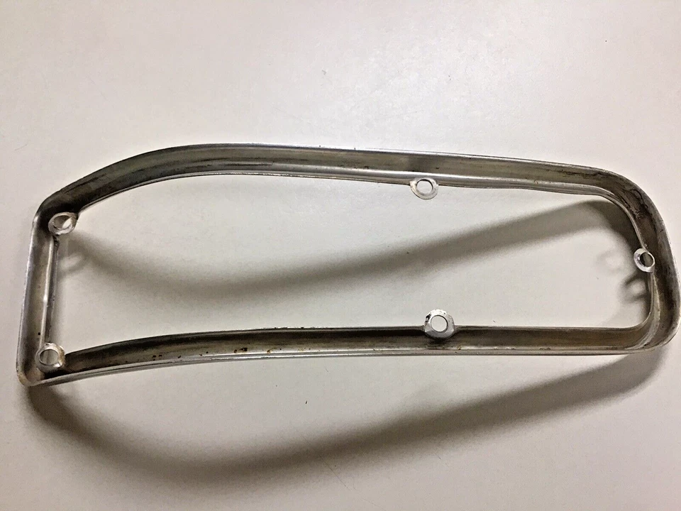 1966 CHEVELLE MALIBU SS TAIL LIGHT LENS TRIM BEZEL OEM GM 66 - Image 4 of 4