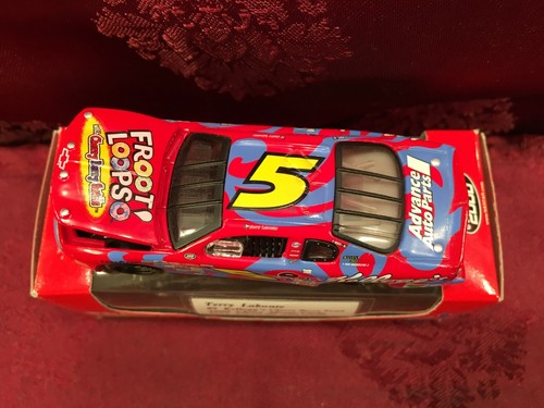 TERRY LABONTE #5 Kellogg’s Cherry Berry Swirl 2000 RCCA 1/24 ELITE 1/64 HO SET - Picture 11 of 12