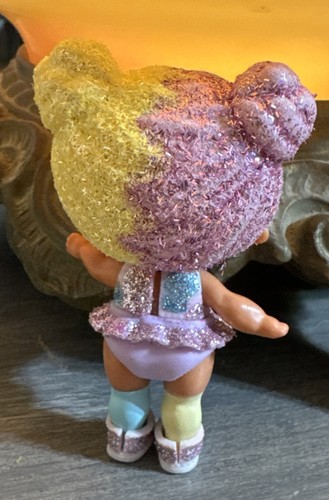 Lol Surprise 3" Doll Glitter Holiday Bling Bon Bon Big Sister With Accessories - Picture 4 of 6