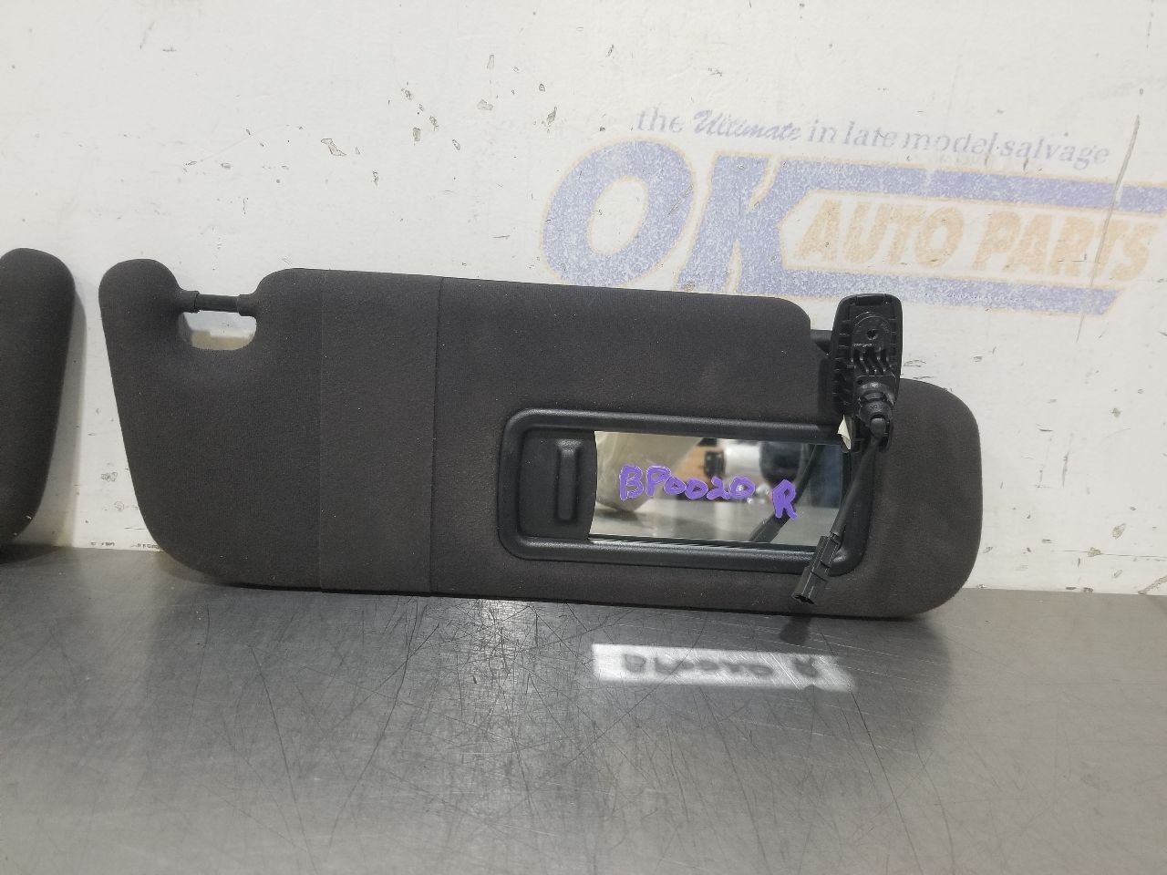 22 2022 MASERATI LEVANTE SUN VISOR SET BLACK SUEDE