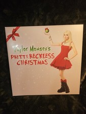 Taylor Momsen's 'Pretty Reckless' Christmas Smokey Red Autographed Insert 1:1000