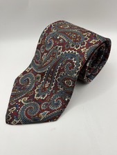 Brooks Brothers Makers Tie Red  Blue Paisley 100 Silk Made USA Necktie EUC