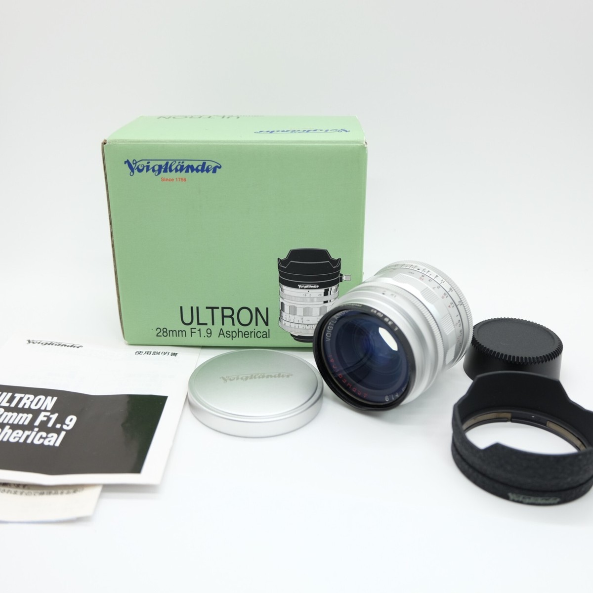 Voigtlander Ultron 28mm F1.9 Lens Asperical Leica L39 W/ Box Voigtlander Ultron 28mm F1.9 Lens Asperical Leica L39 W/ Box
