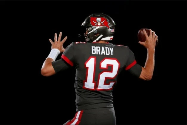 tampa bay bucs alternate jersey