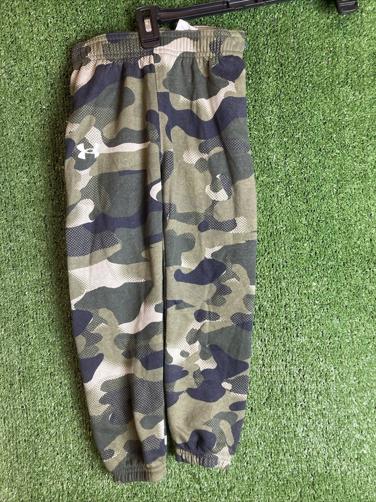 Under Armour Kids Camo Pants Size 5 New Without Tags