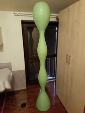 lampada da terra design kundalini  disegnata da Guglielmo berchicci 