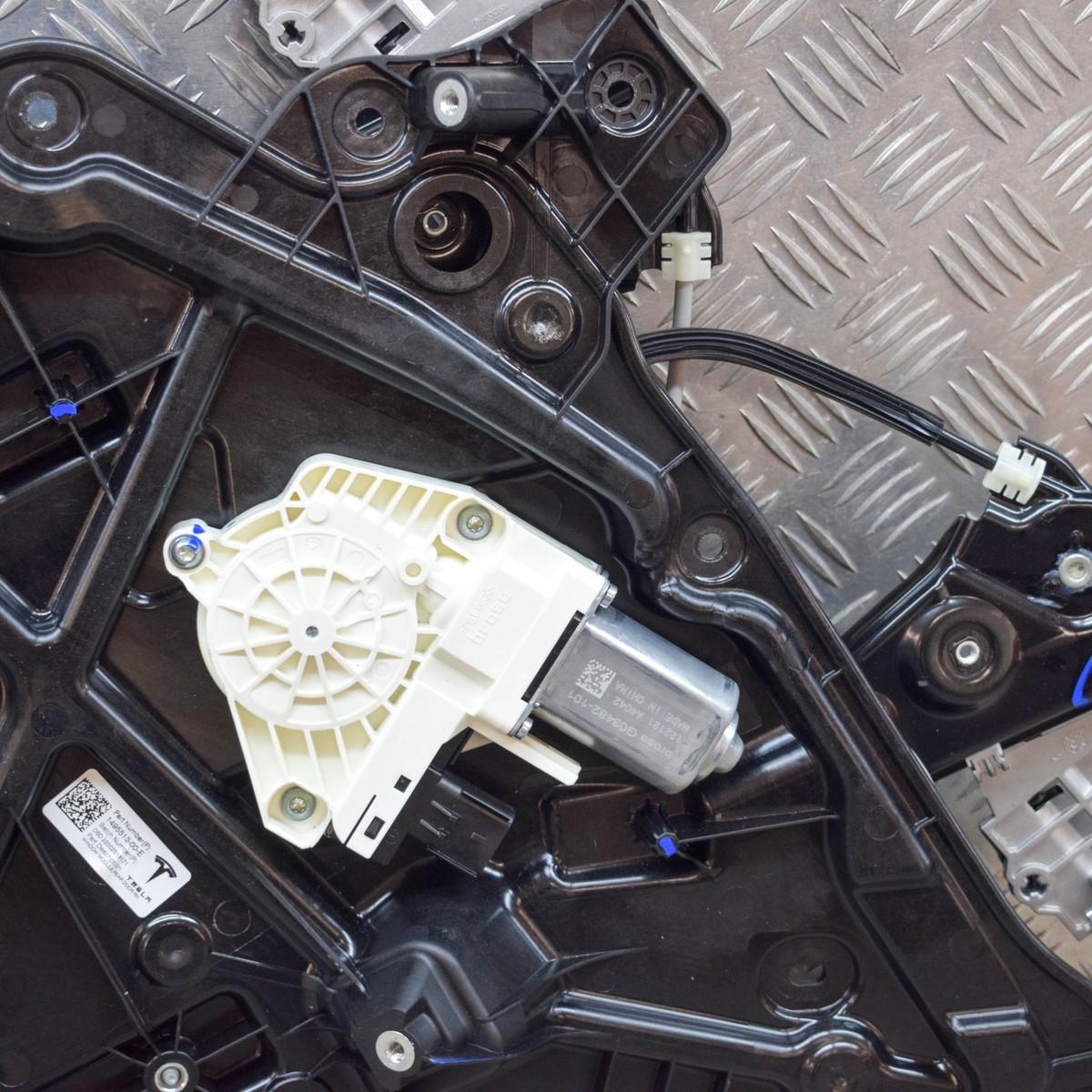 omy様 TESLA MODEL Y Rear Right Door Window Regulator W/ Motor