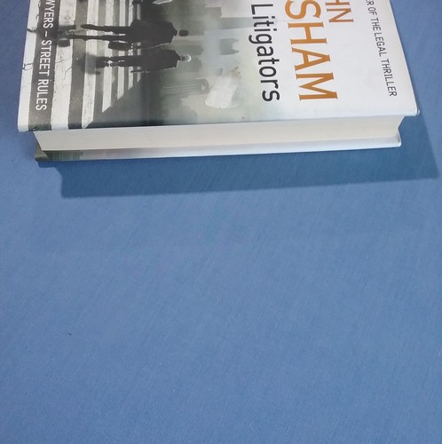 The Litigators by John Grisham - 2011 hardcover LEGAL THRILLER book (23cm) - Picture 3 of 4