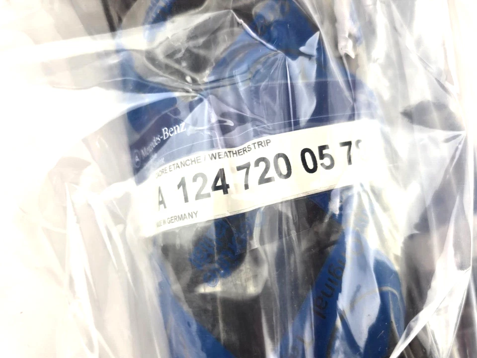 Nuevo de Lote Antiguo Original Mercedes Benz Sello Puerta Delantera L+R W124 Sedán 1986-1995 300E 400E 500 Foto 2 de 4