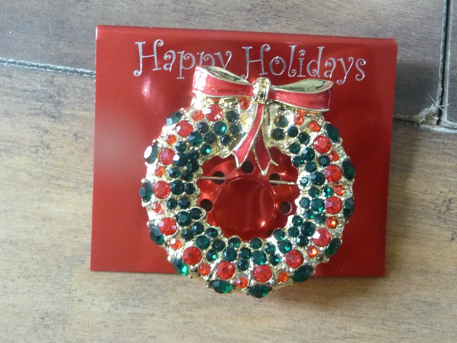 NEW NWT Christmas Wreath Pin Brooch Happy Holidays New colorful