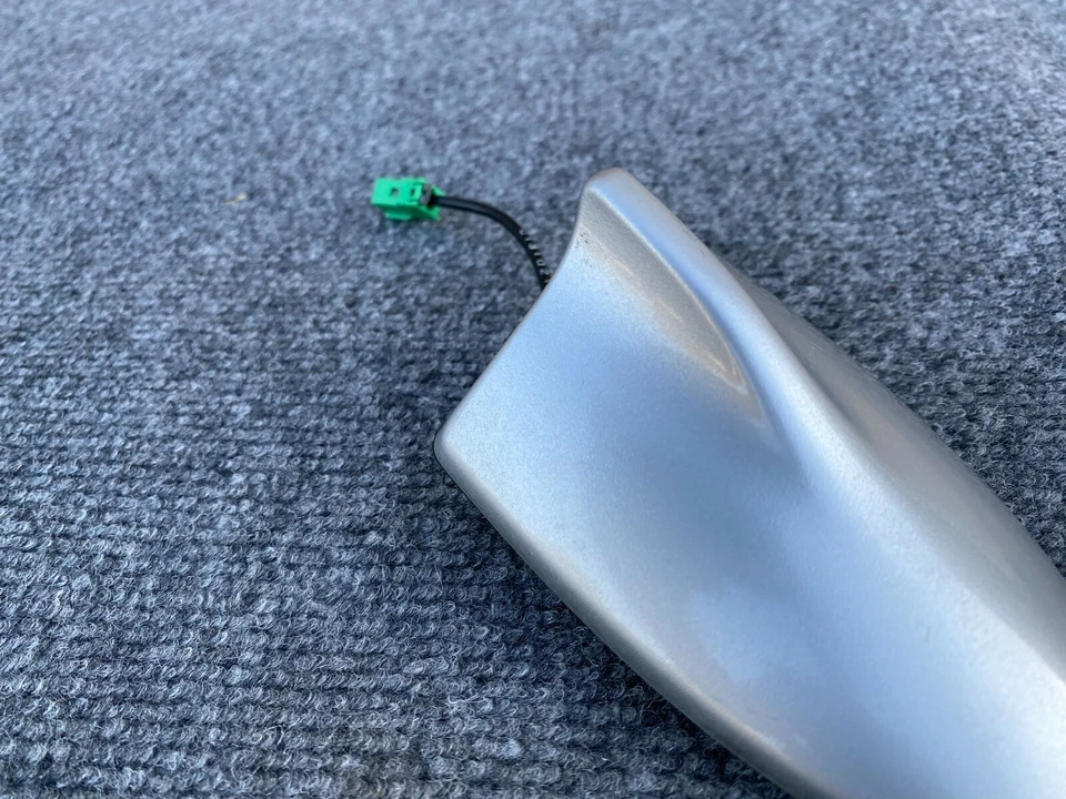 INFINITI M37 M56 M35H Q70 2011-2019 OEM RADIO ESTÉREO FM AM ANTENA DE TECHO (PLATEADA) Foto 2 de 4