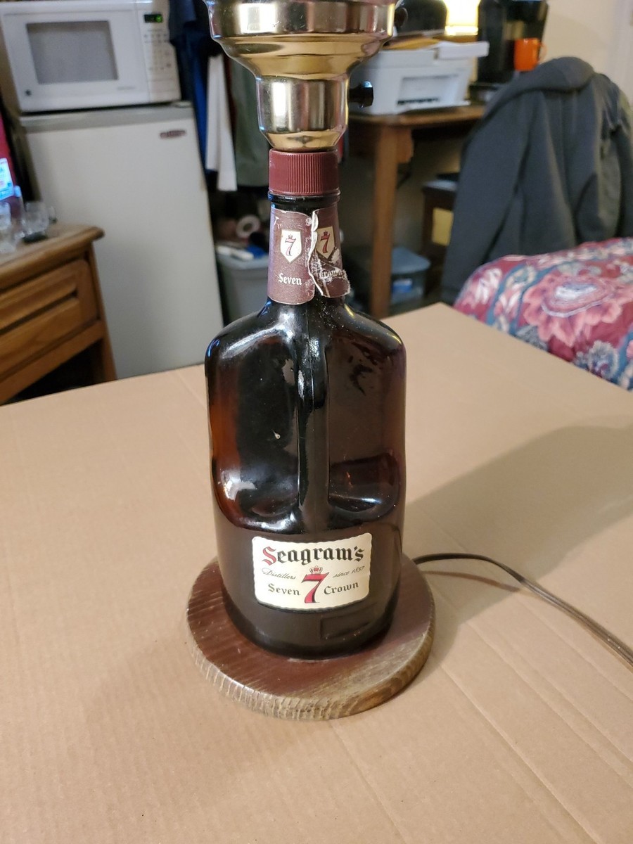 ヴィンテージ　Seagram's 100 Pipers テーブルランプ ヴィンテージ Seagram's 100 Pipers テーブルランプ