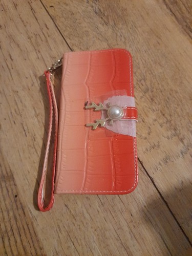 LEINUO iPhone 6 Leather Folio Case | Red Textured Deer Head Embellished | Slim