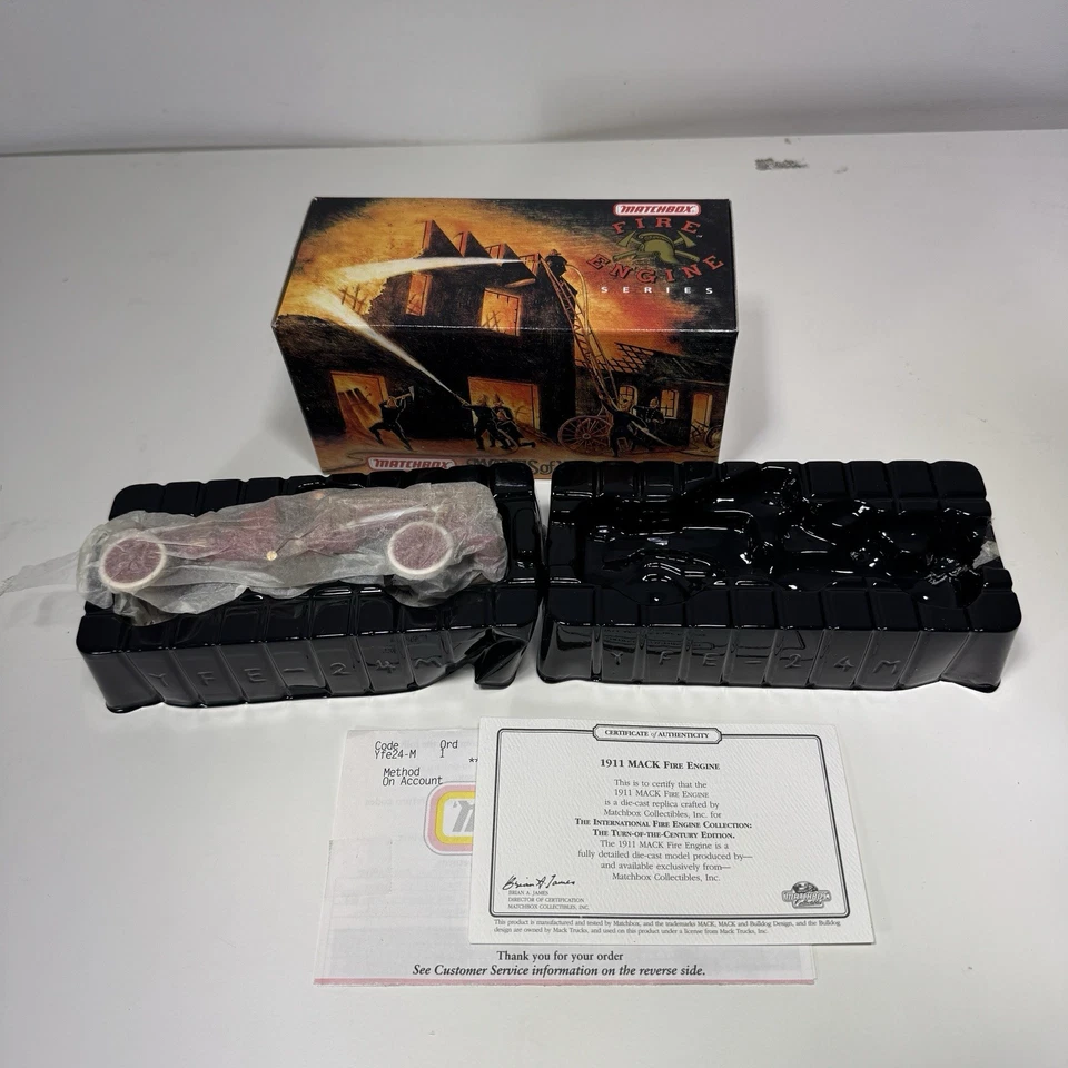 Matchbox Models of Yesteryear YFE24-M 1911 Mack Fire Engine - Nuevo en caja certificado de autenticidad Foto 2 de 4