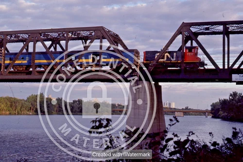 ORIGINAL KODACHROME CANADIAN NATIONAL RWY SW7 # 7217 ASSINIBOINE RIVER MB 1983