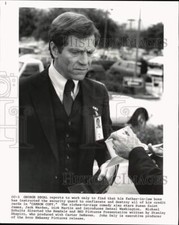 1981 Press Photo Actor George Segal in a scene from "Carbon Copy" comedy