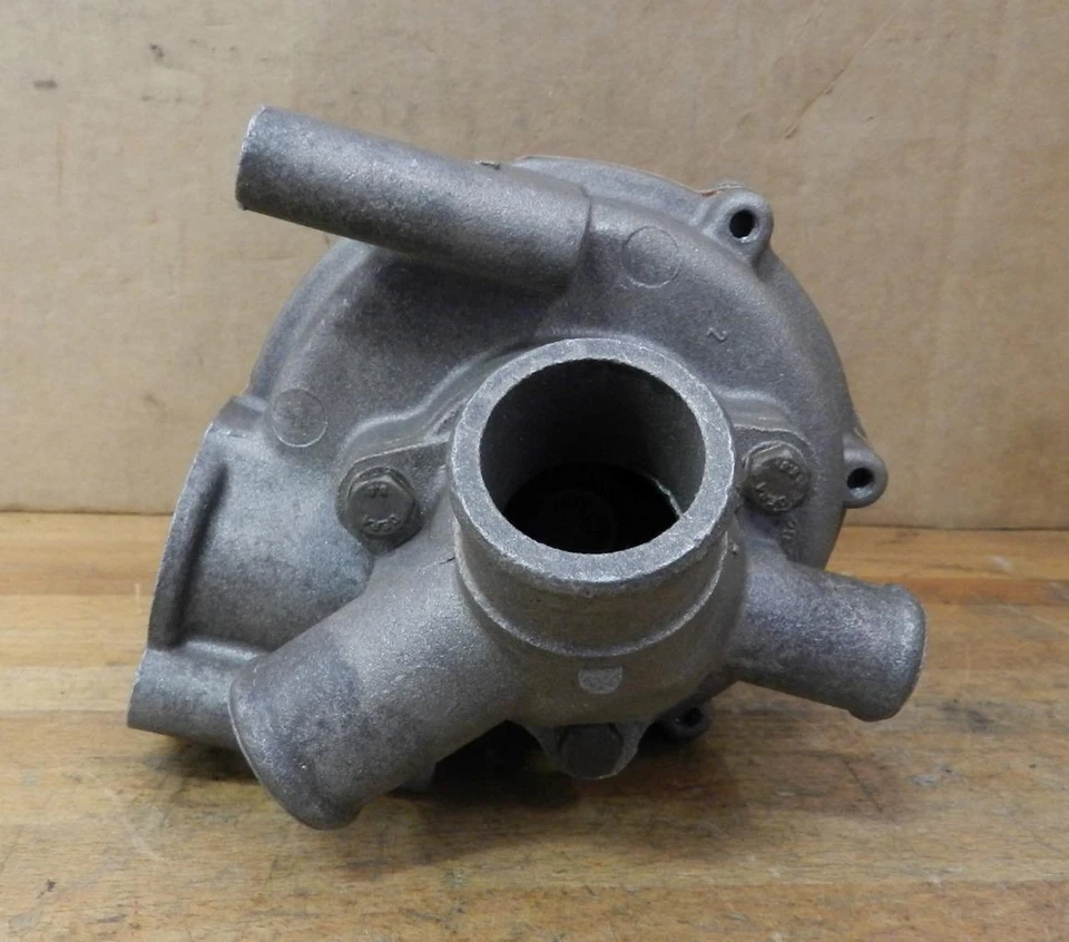 1969-72 Audi Super 90 1.8L I4 rebuilt water pump with back housing 89202071900 - Image 4 of 4