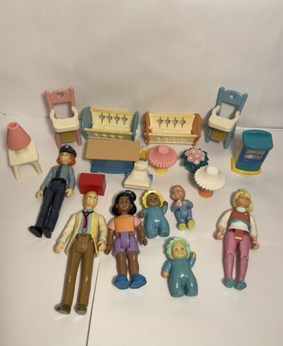 Vintage FisherPrice liebende Familienfiguren & Zubehör einige markenlose Menge Konvolut - Bild 1 von 21