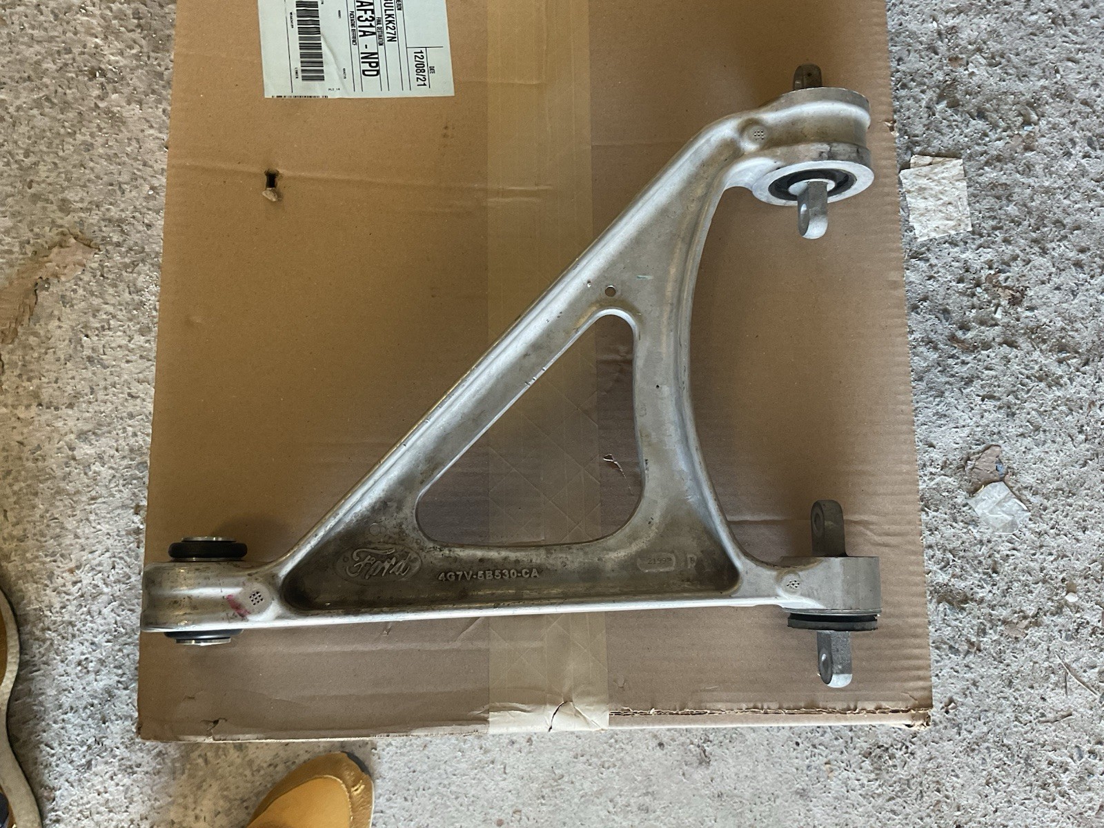 2005–2006 Ford GT supercar lower rear control arm