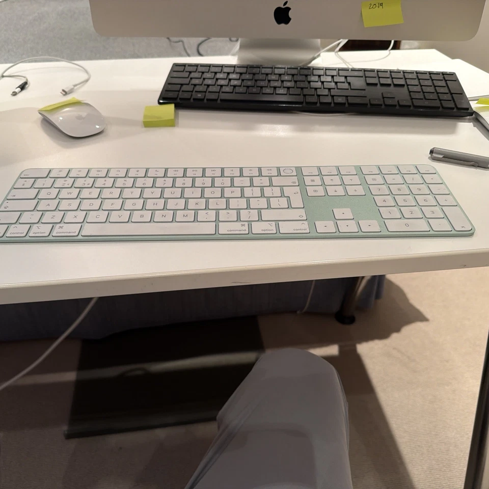 ORIGINAL APPLE MAGIC KEYBOARD MIT ZIFFERNBLOCK TOUCH ID SILBER KABELLOS A2520