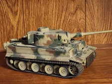 Vintage 1970's Panzerkampfwagen VI Tiger I Ausfuhrung E (Sd.Kfz.181) "S33" Tank