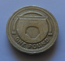2006 Egyptian Arch Bridge one pound coin