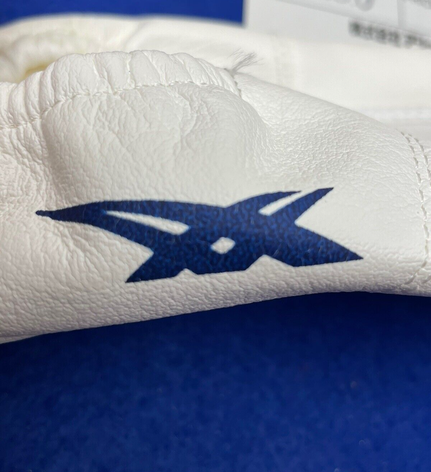 VINTAGE 1980s ASICS TIGER GYMNASTIC SHOES WOMAN SIZE 7 WHITE SOFT HIDE