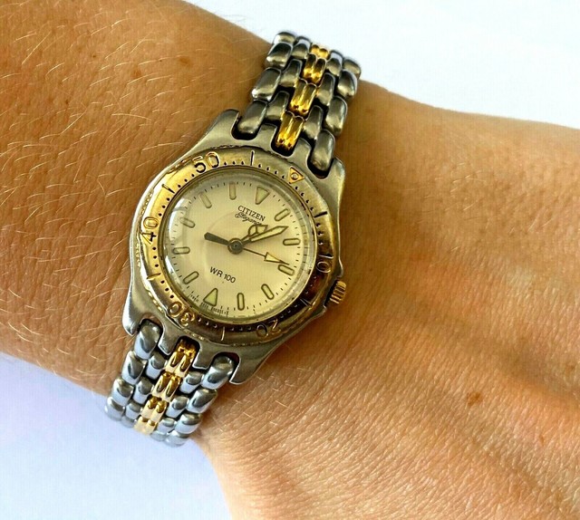 Vintage Citizen Elegance WR100 5930 F91695 Quartz Two Tone Ladies Watch