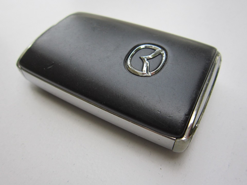 Llave Inteligente Mazda 2020-2024 CX5/CX9 – Mando Con Placa Sin Cortar – Referencia WAZSKE13D03/4 BT