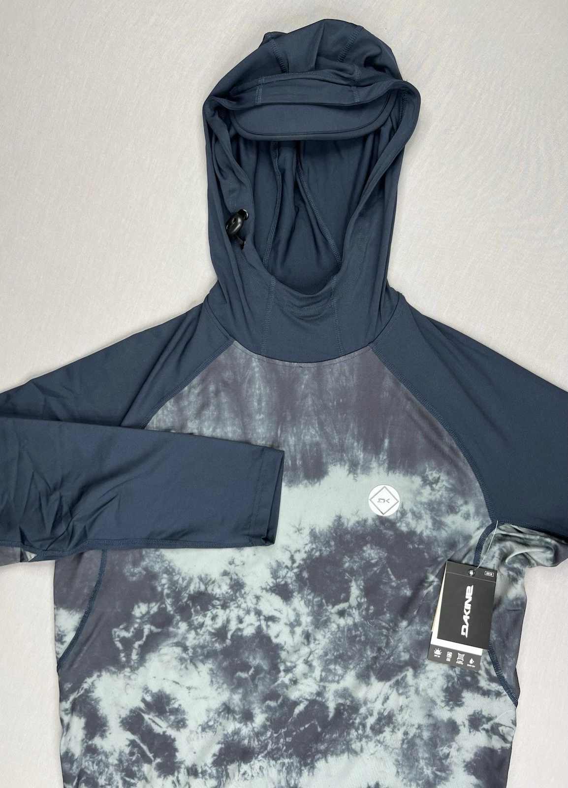 Dakine Mens Sun Hoodie w/ Visor Long Sleeve Sz M UPF 50+ Rash Guard Dark Waters
Opens in a new windo